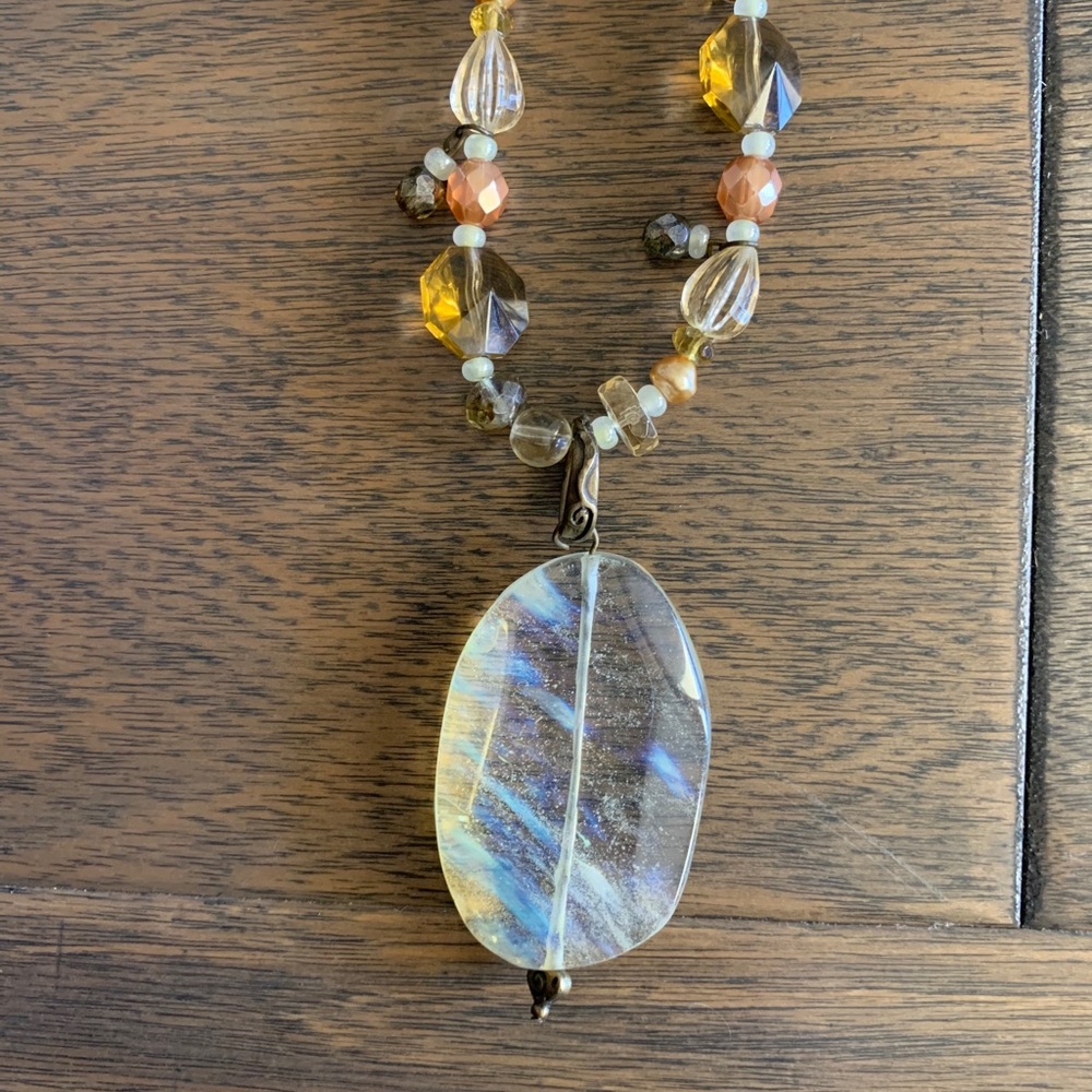 Unique and Fun Necklace - Picture 4 of 5